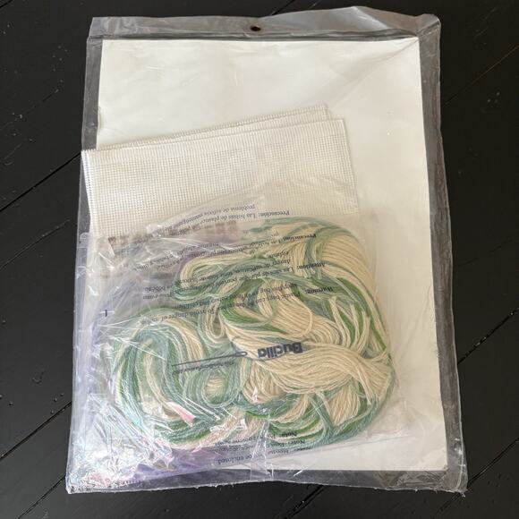 NEW Vintage 1994 Bucilla Needlepoint Violets 12 X 12 Pillow Kit 4694 - Picture 3 of 4